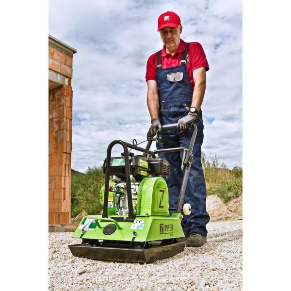 Compacteur á plaque Force de compactage KN 15,5 Largeur Plateau mm 420 Vibration par minutes vpm 6300 Vitesse m/min 14,4 Longueur plateau mm 550 Profondeur de compactage mm 200 Niveau puissance sonore- vibreur Niveau de puissance sonore en dB 107 Poids Po